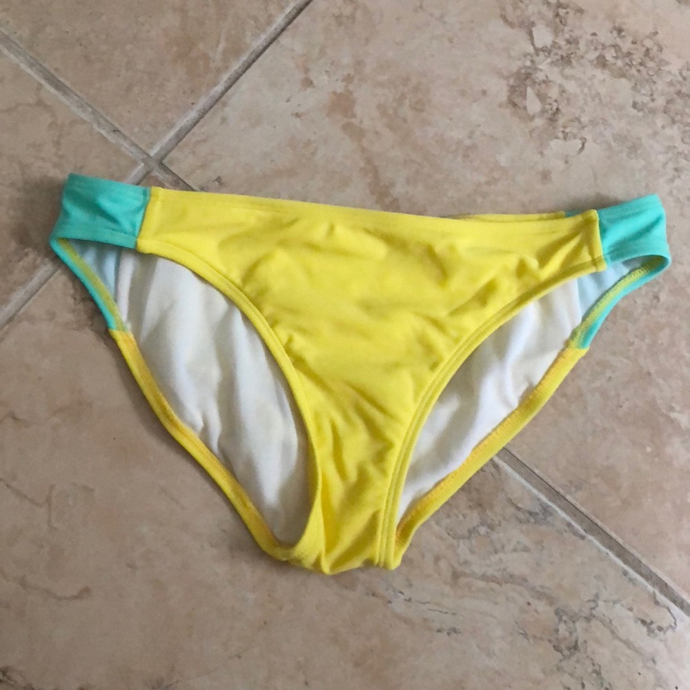 Roxy bikini bottoms